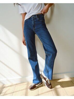 Abercrombie & Fitch 90s Relaxed High Rise Straight Jeans‎ Medium Wash Size 28 6R